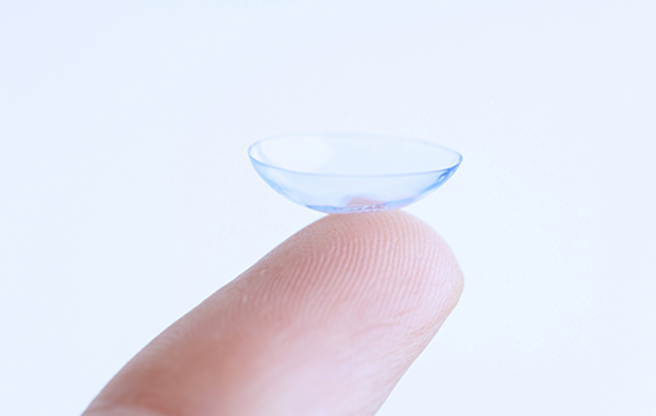 イメージ：コンタクトレンズ